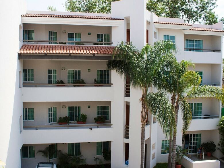 �urea Hotel And Suites