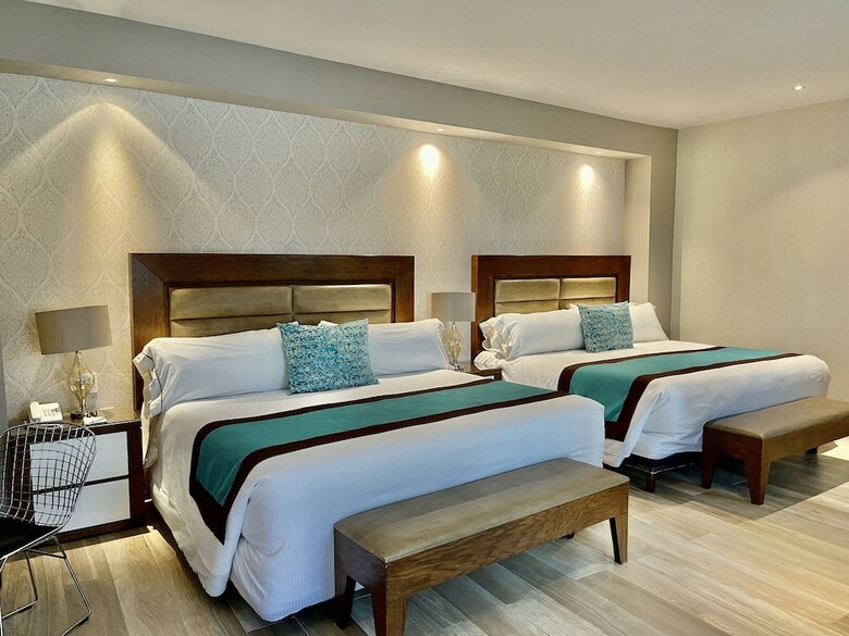 �urea Hotel And Suites