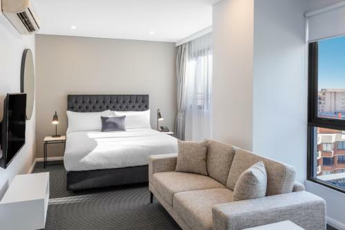 Hotel Meriton Kent Street
