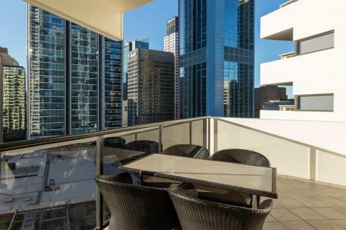 Hotel Meriton Kent Street