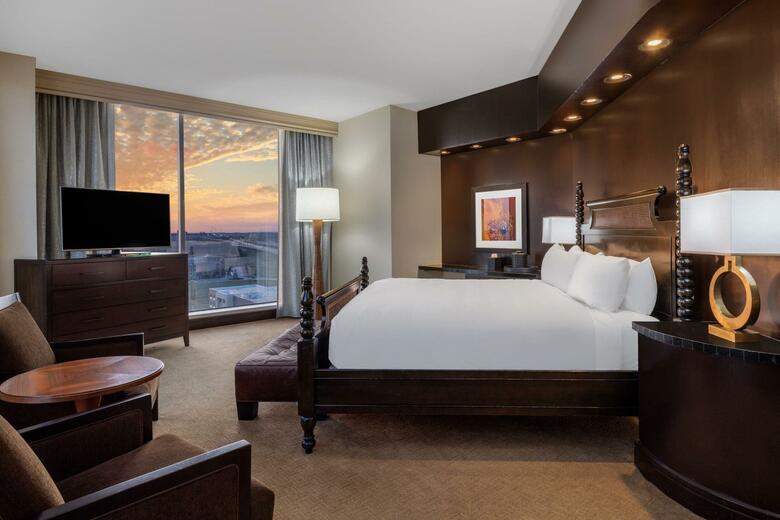 Hotel Omni Dallas Park West