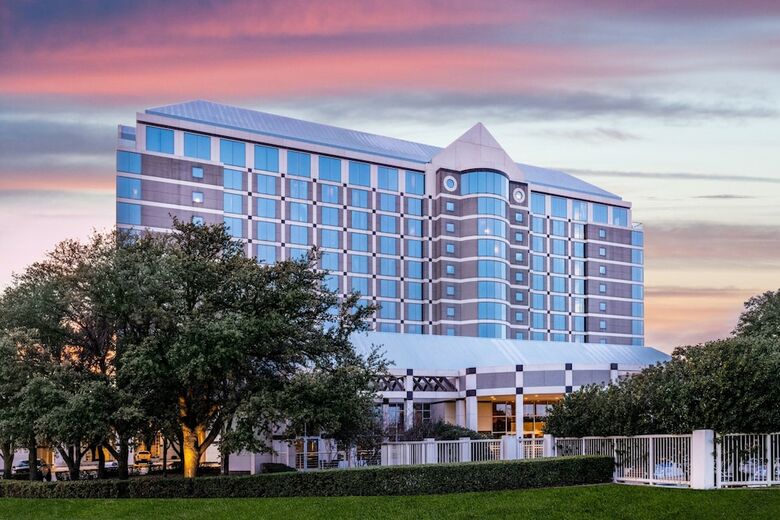Hotel Omni Dallas Park West