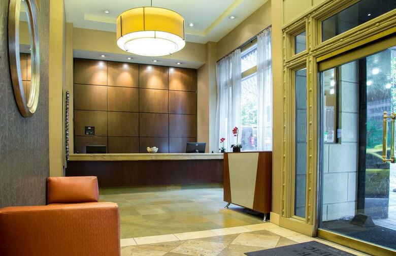 Executive Hotel Pacific