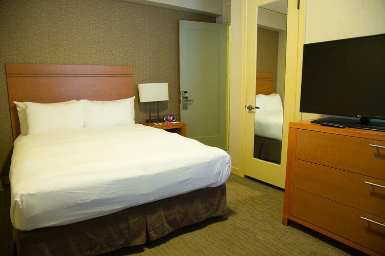 Executive Hotel Pacific
