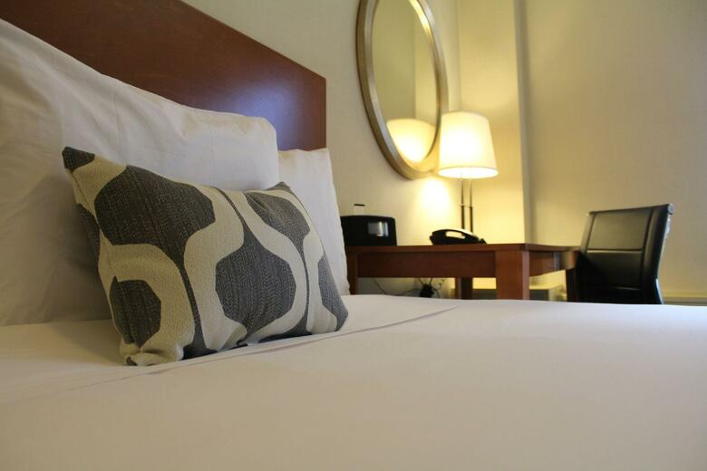 Executive Hotel Pacific