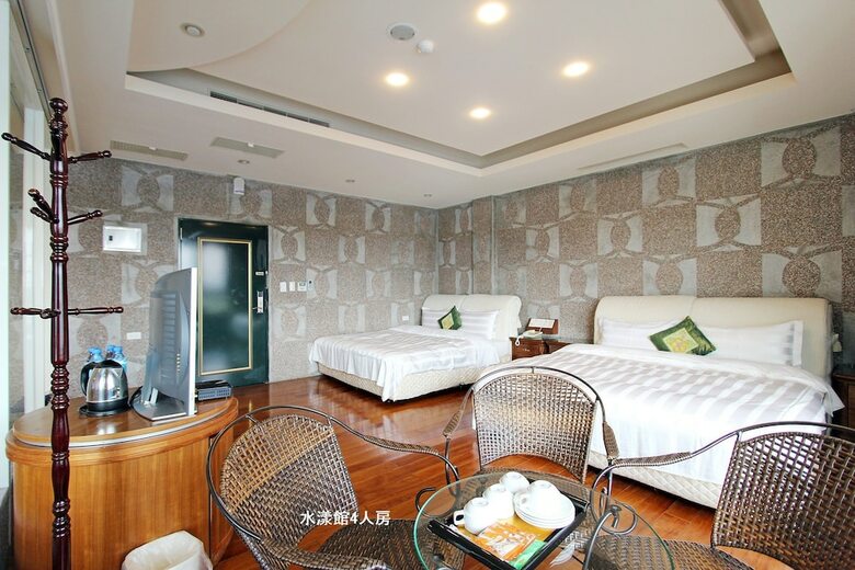 Bed & Breakfast Paris Villa