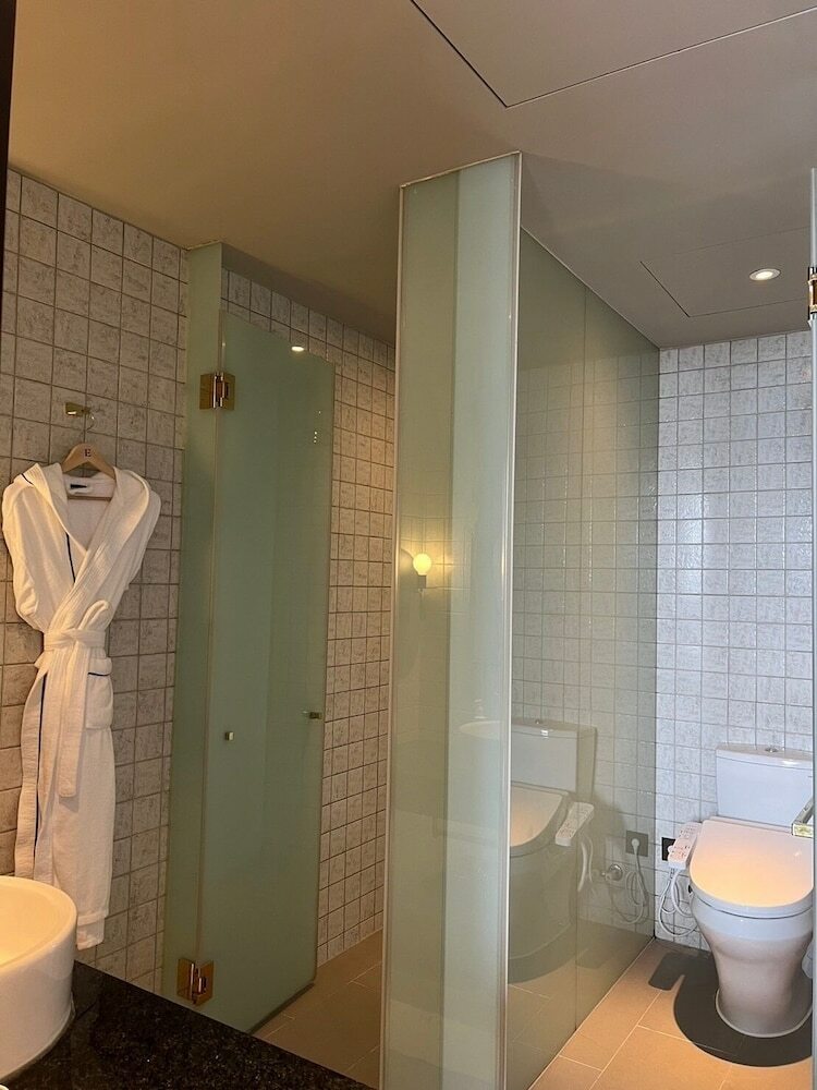 Home Hotel Da-an