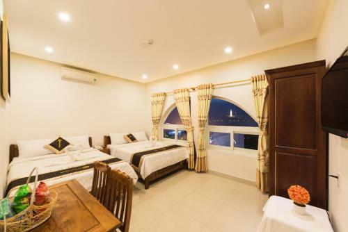 Sunflower Hotel