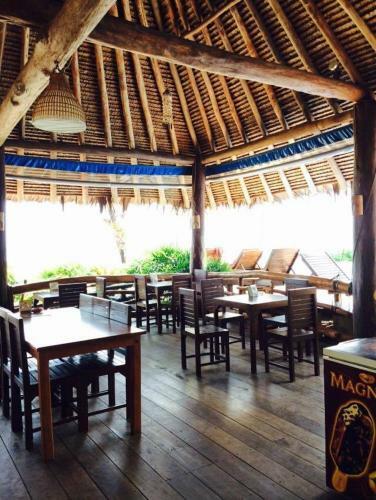 Hotel Thiwson Beach Resort