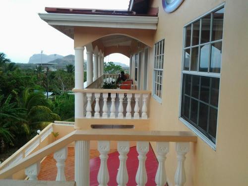 Hostal Aupic Paradise