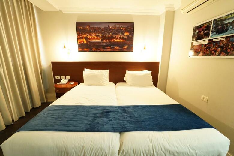 Shani Hotel