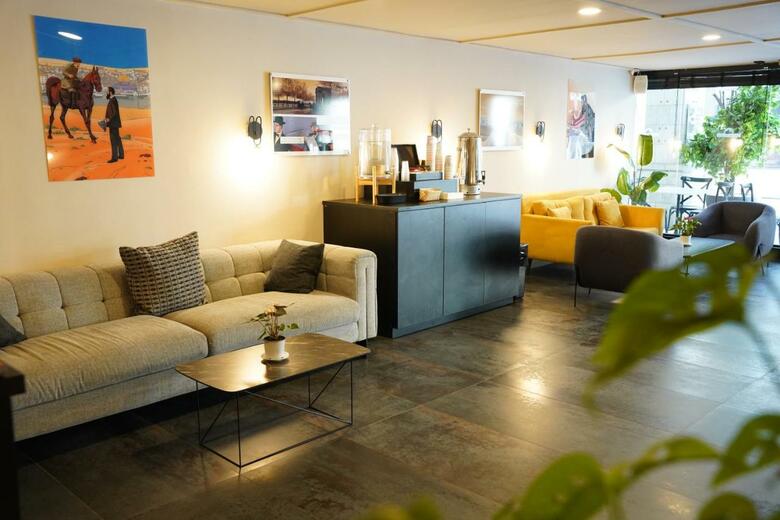 Shani Hotel