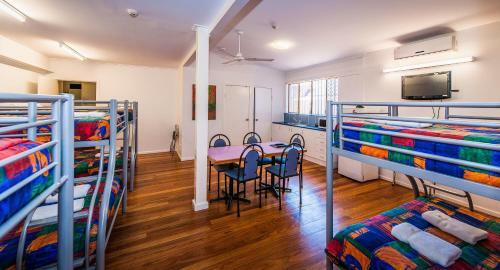 Motel Diggers Tavern