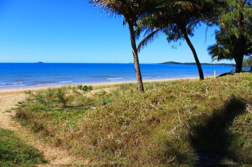 Sarina Beach Motel