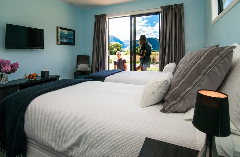 Glenorchy Peaks Bed And Breakfast