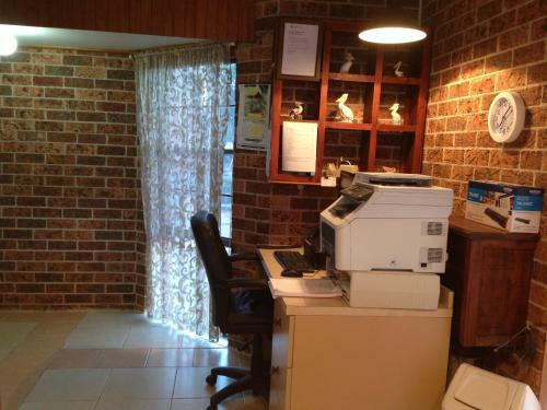 Riverview Motor Inn