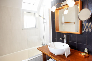 Hotel Carnac Lodge