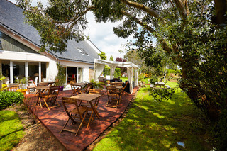 Hotel Carnac Lodge