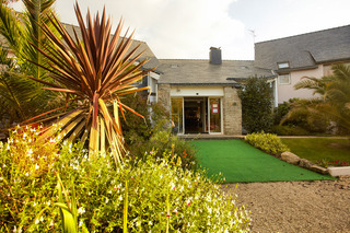 Hotel Carnac Lodge