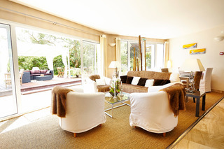 Hotel Carnac Lodge