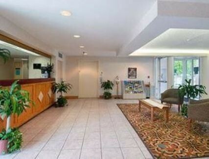 Hotel Super 8 Florida Mall