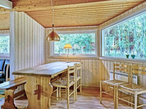 Three-bedroom Holiday Home In Aakirkeby 5