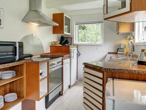 Three-bedroom Holiday Home In Nex� 35