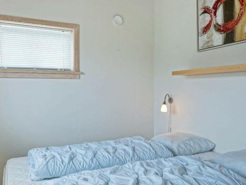 One-bedroom Holiday Home In Gudhjem 1