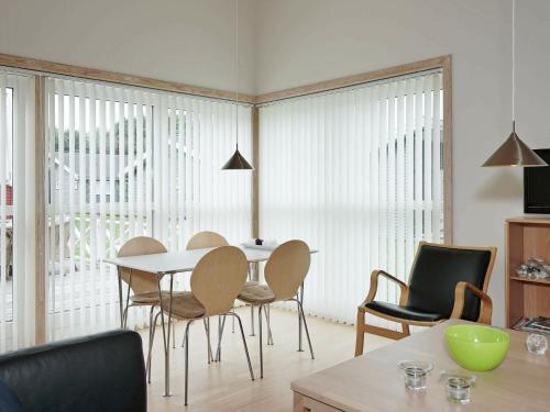 One-bedroom Holiday Home In Gudhjem 1