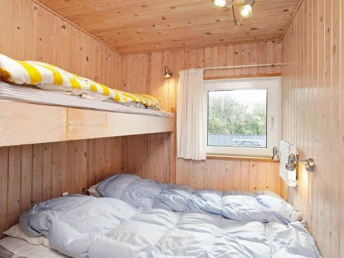 Three-bedroom Holiday Home In L�kken 11