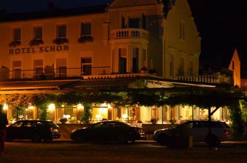 Hotel Sch�n