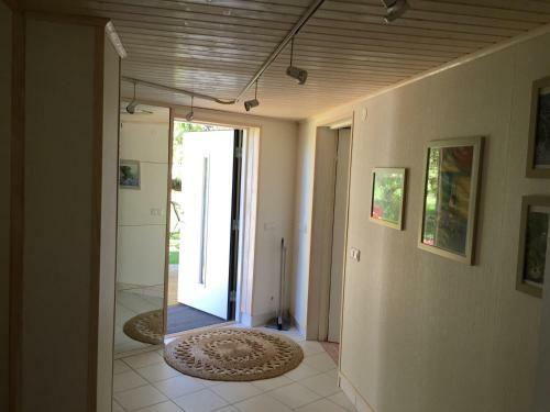 Solar Apartments - Little House
