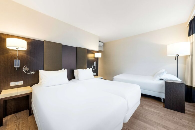 Hotel NH Brussels St�phanie