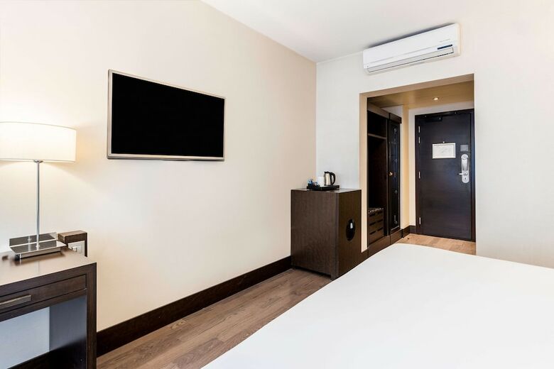 Hotel NH Brussels St�phanie