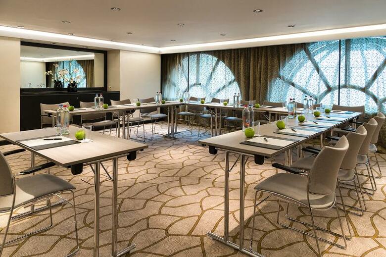 Hotel Warwick Barsey