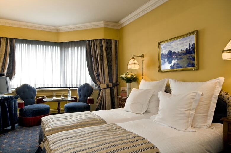 Hotel Warwick Barsey