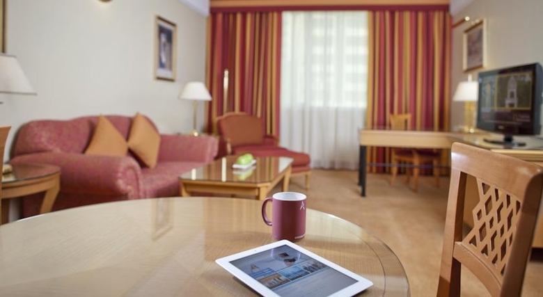 Hotel Al Maha Rotana Suites