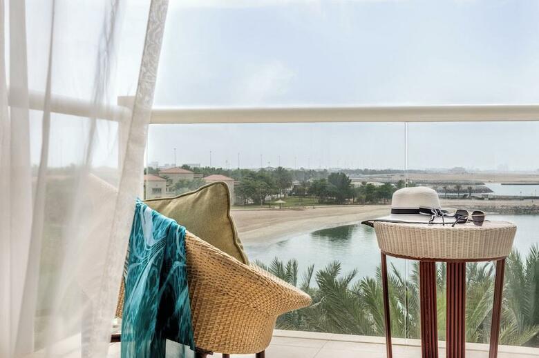 Hotel Al Raha Beach