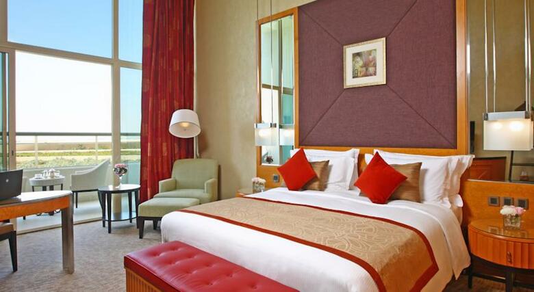 Hotel Al Raha Beach