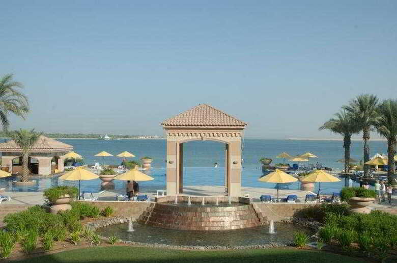 Hotel Al Raha Beach