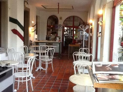 Hostal Guest House Pizzeria Pazza Da Gianni