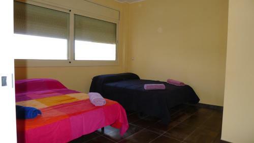 Gran Casa Con Piscina En Abrera