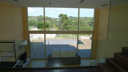 Gran Casa Con Piscina En Abrera