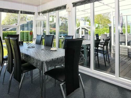 Five-bedroom Holiday Home In Hadsund 1