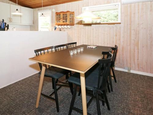 Four-bedroom Holiday Home In Hadsund 3