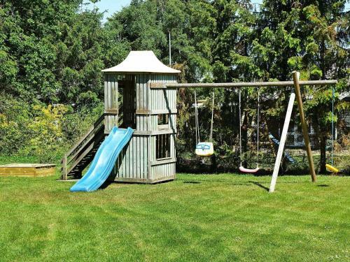 Four-bedroom Holiday Home In Hadsund 3