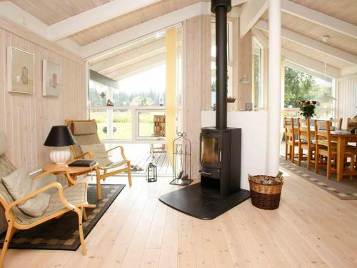 Three-bedroom Holiday Home In S�by 8