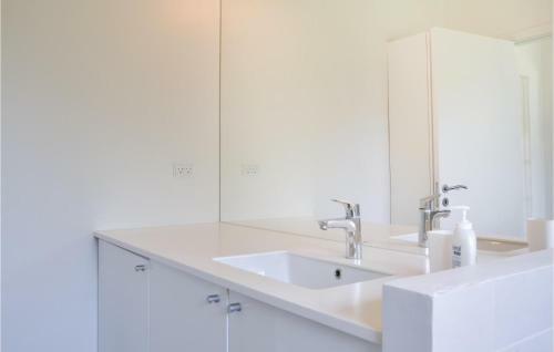 One-bedroom Holiday Home �lsted With Sea View 09