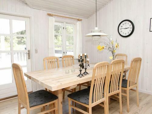 Four-bedroom Holiday Home In �lb�k 15
