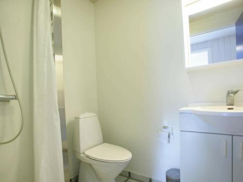 Four-bedroom Holiday Home In Nex� 14